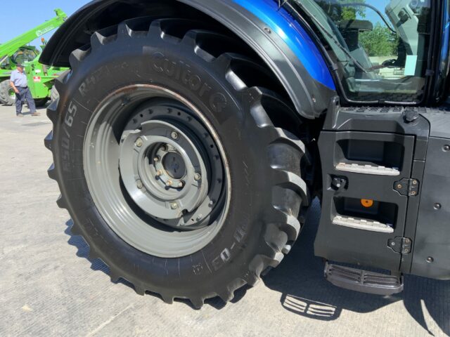 Valtra T234 Direct Twin track Reverse Drive Tractor (ST23213)