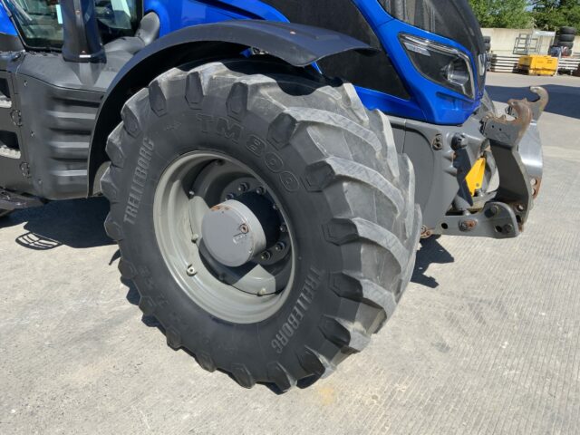 Valtra T234 Direct Twin track Reverse Drive Tractor (ST23213)
