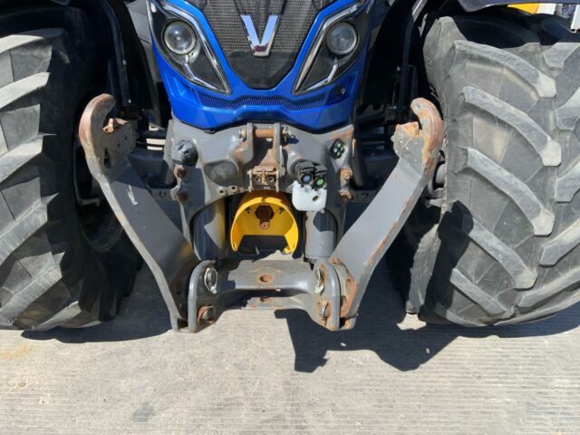 Valtra T234 Direct Twin track Reverse Drive Tractor (ST23213)