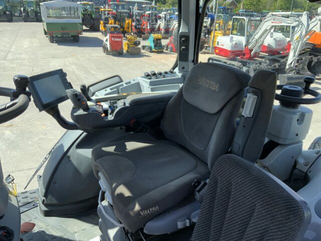 Valtra T234 Direct Twin track Reverse Drive Tractor (ST23213)