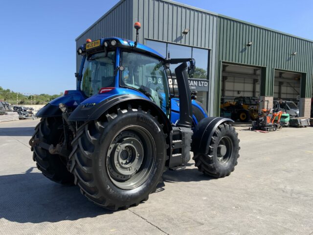 Valtra T234 Direct Twin track Reverse Drive Tractor (ST23213)