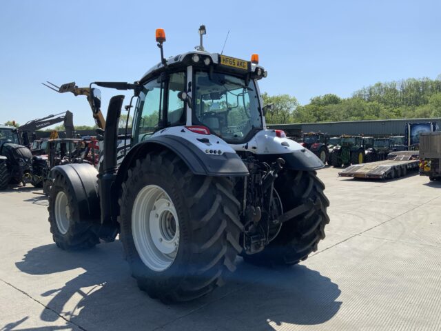 Valtra T234 Versu Twin Track Reverse Drive (ST23094)
