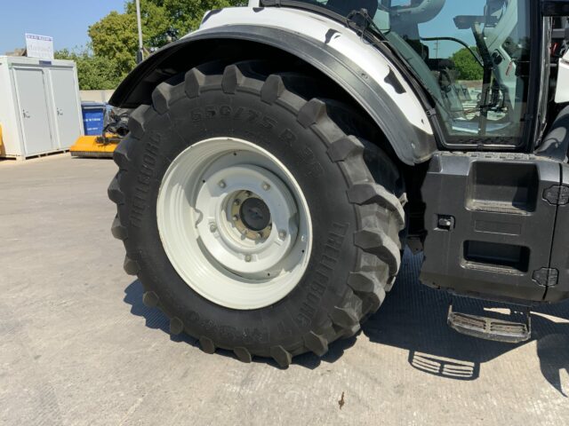 Valtra T234 Versu Twin Track Reverse Drive (ST23094)