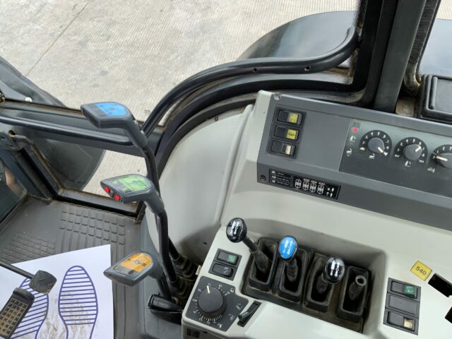 Valtra/Valmet 6800 Tractor (ST23222)
