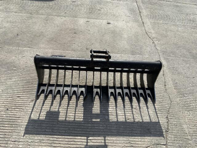 JB Equipment 4ft Grading Riddle Bucket