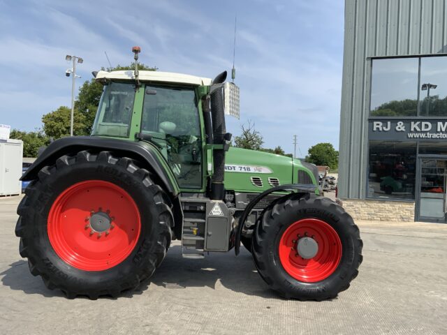 Fendt 718 vario Tractor (ST23542)