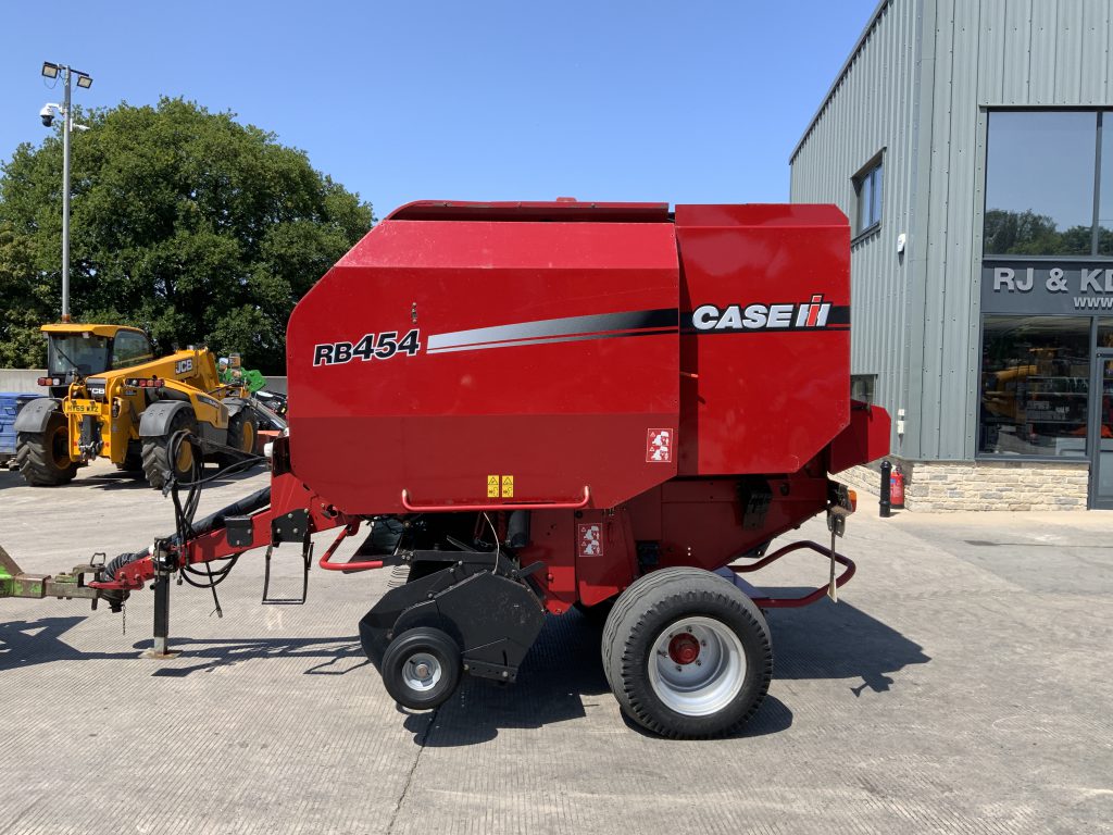 Case RB454 Round Baler (ST23562)