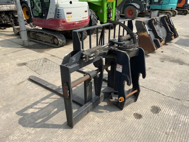 6FT Wide Hydraulic Offset Pallet Forks (ST23552)