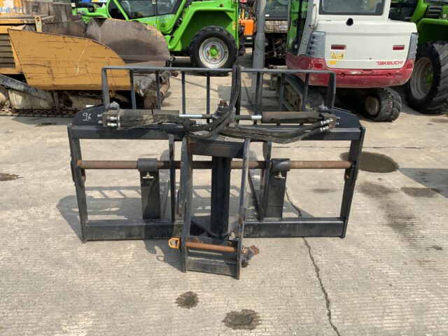 6FT Wide Hydraulic Offset Pallet Forks (ST23552)