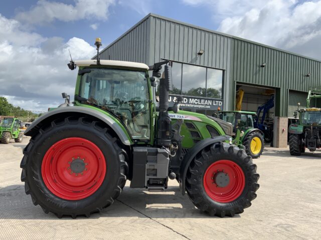 Fendt 724 Profi Plus Tractor (ST23447)