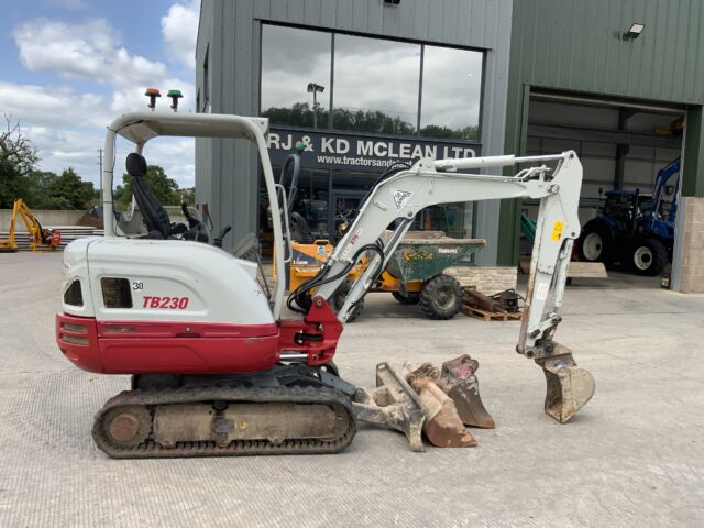 Takeuchi TB230 Digger (ST23664)