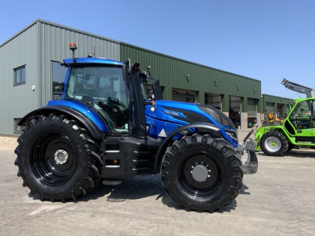 Valtra T215 Direct Tractor (ST23688)