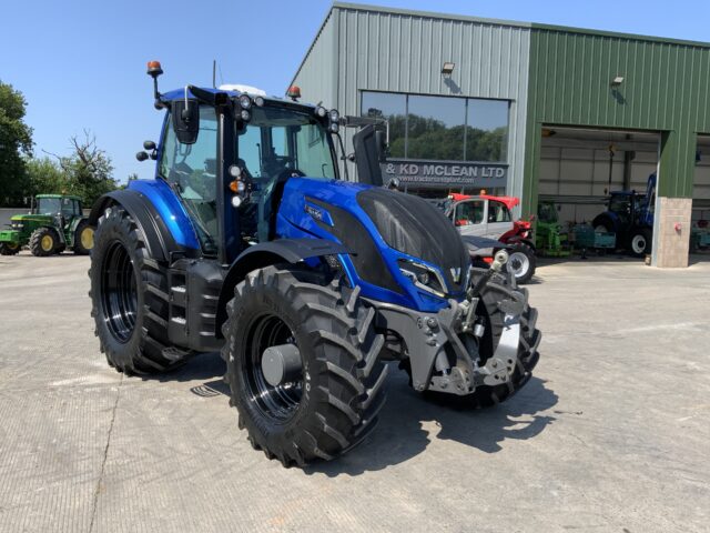 Valtra T215 Direct Tractor (ST23688)