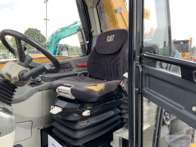 CAT TH407 AG Telehandler (ST23207)