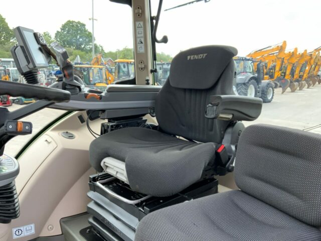 Fendt 516 Power Tractor (ST22632)