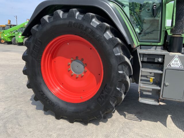 Fendt 718 vario Tractor (ST23542)