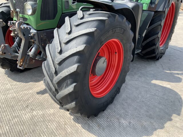 Fendt 718 vario Tractor (ST23542)