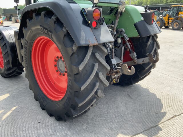 Fendt 718 vario Tractor (ST23542)