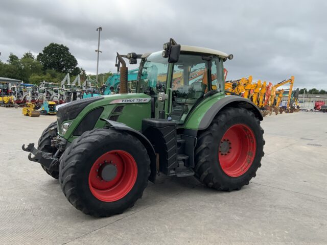 Fendt 720 Profi Plus Tractor (ST23132)