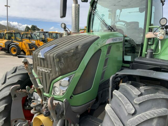 Fendt 724 Profi Plus Tractor (ST22528)