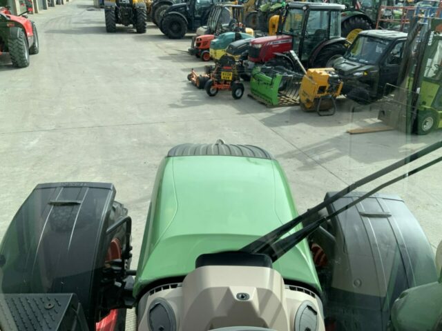 Fendt 724 Profi Plus Tractor (ST22528)