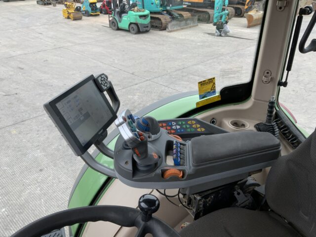 Fendt 724 Profi Plus Tractor (ST23092)