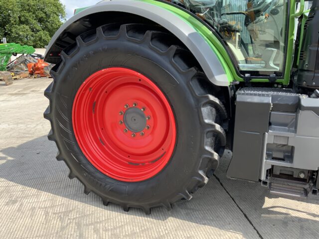 Fendt 724 Profi Plus Tractor (ST23447)