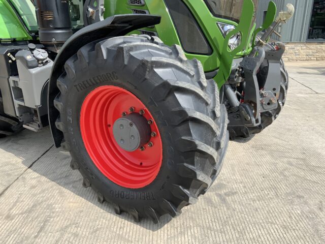 Fendt 724 Profi Plus Tractor (ST23447)
