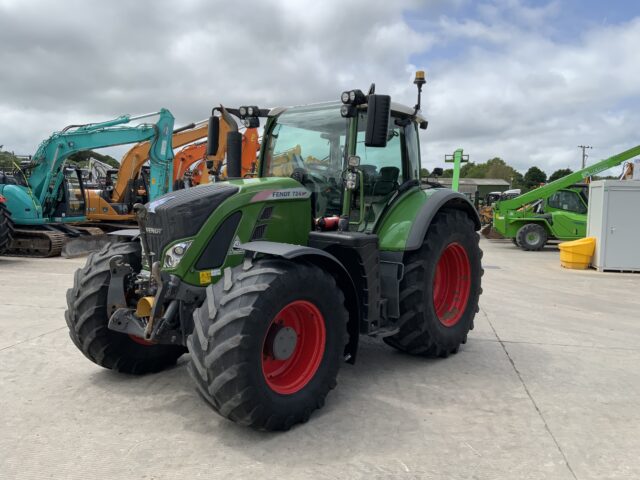 Fendt 724 Profi Plus Vario Tractor (ST23355)
