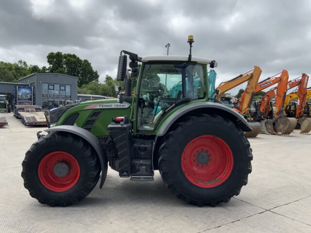 Fendt 724 Profi Plus Vario Tractor (ST23355)