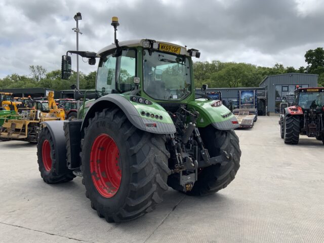 Fendt 724 Profi Plus Vario Tractor (ST23355)