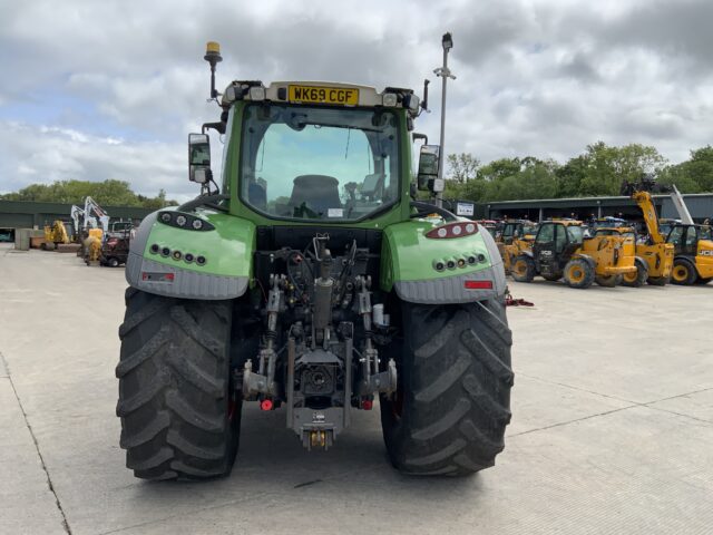 Fendt 724 Profi Plus Vario Tractor (ST23355)