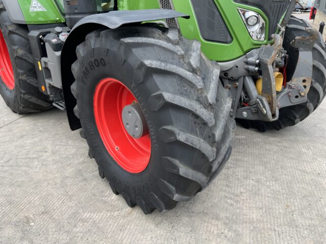 Fendt 724 Profi Plus Vario Tractor (ST23355)