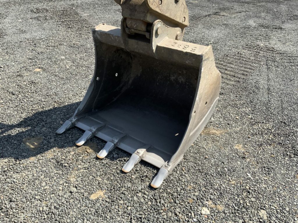 Hitachi Zaxis 130LCN-3 Digger (ST22593)