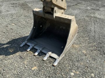 Hitachi Zaxis 130LCN-3 Digger (ST22593)