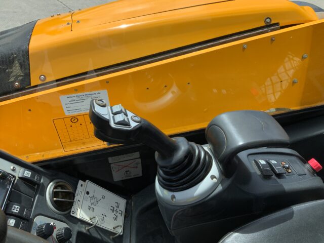 JCB 541-70 Agri Xtra Telehandler (ST23750)