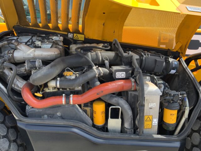 JCB 560-80 Agri Super Telehandler (ST23410)