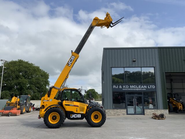 JCB 560-80 Agri Super Telehandler (ST23410)