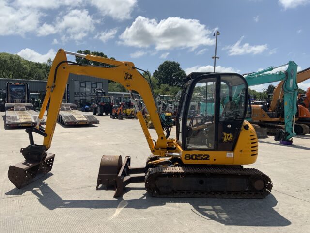 JCB 8052 Digger (ST23228)