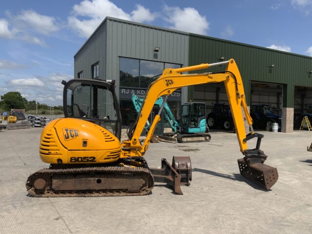JCB 8052 Digger (ST23228)