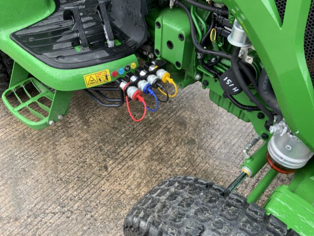 John Deere 3046R Compact Tractor (ST23525)