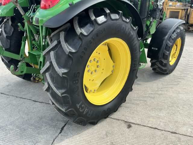 John Deere 5085M Tractor (ST23297)