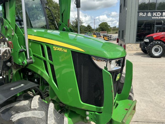 John Deere 5085M Tractor (ST23297)