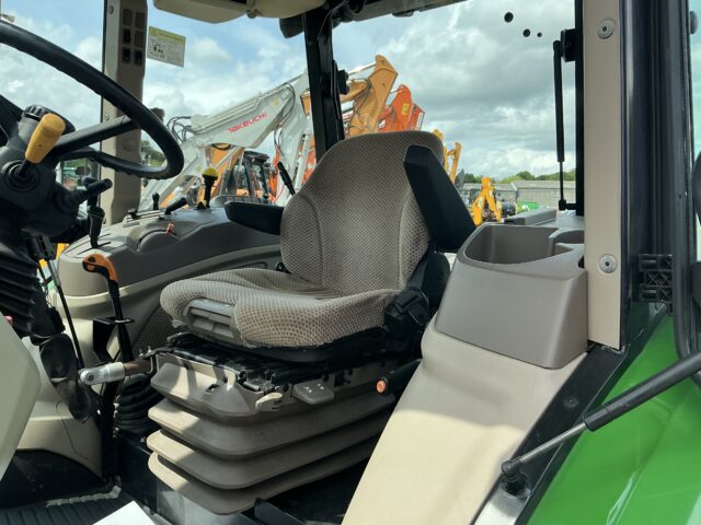 John Deere 5085M Tractor (ST23297)