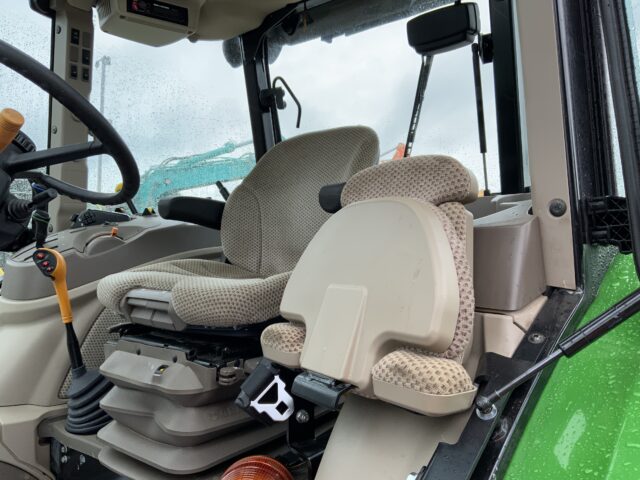John Deere 5100M Tractor (ST23644)