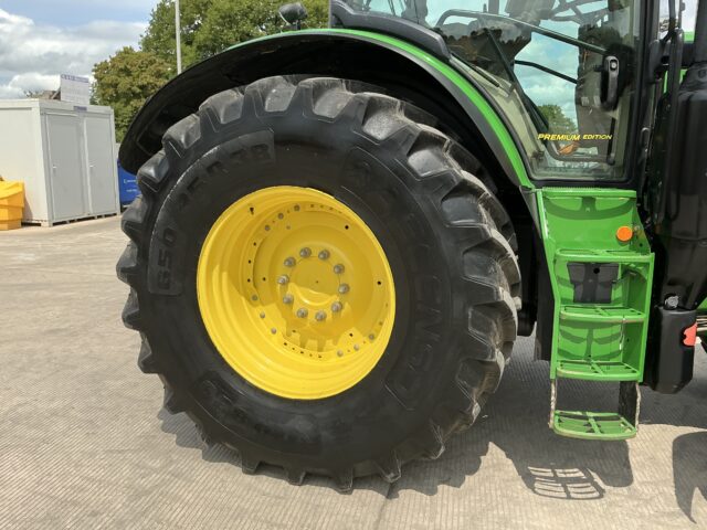 John Deere 6195R Premium Edition Tractor (ST23509)