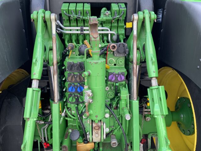 John Deere 6195R Tractor (ST23689)