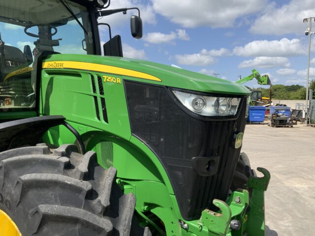John Deere 7250R Tractor (ST23494)
