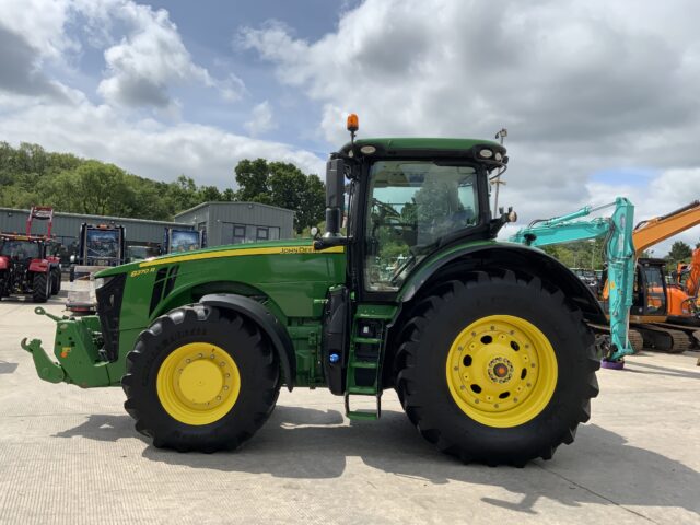 John Deere 8370R Tractor (ST23424)
