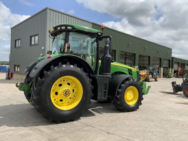 John Deere 8370R Tractor (ST23424)